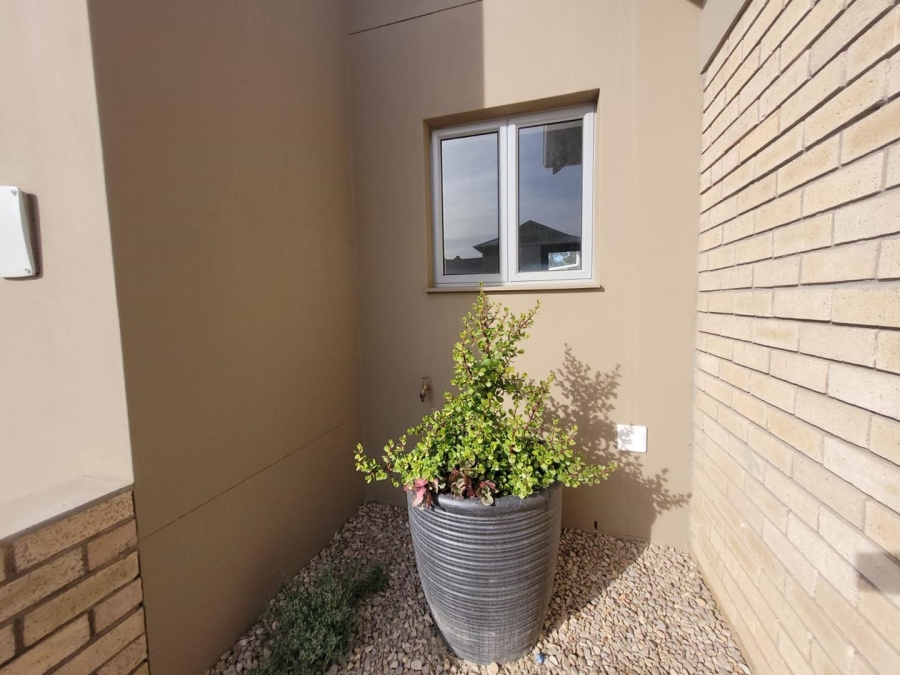 3 Bedroom Property for Sale in Mooikloof Country Estate Western Cape